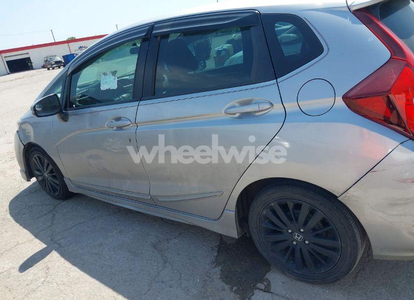 Photo 14 of 2018 Honda Fit SPORT (VIN 3HGGK5G66JM709483)