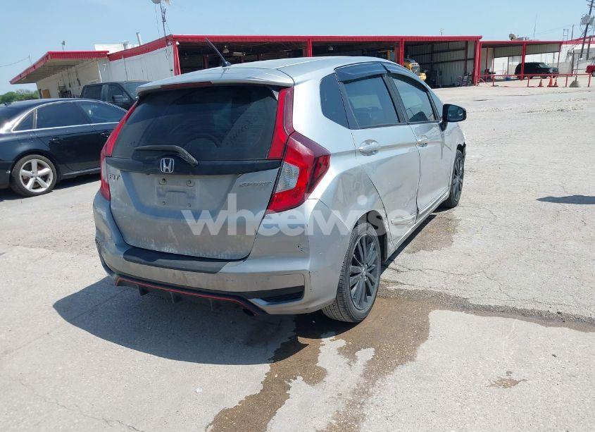 Photo 4 of 2018 Honda Fit SPORT (VIN 3HGGK5G66JM709483)