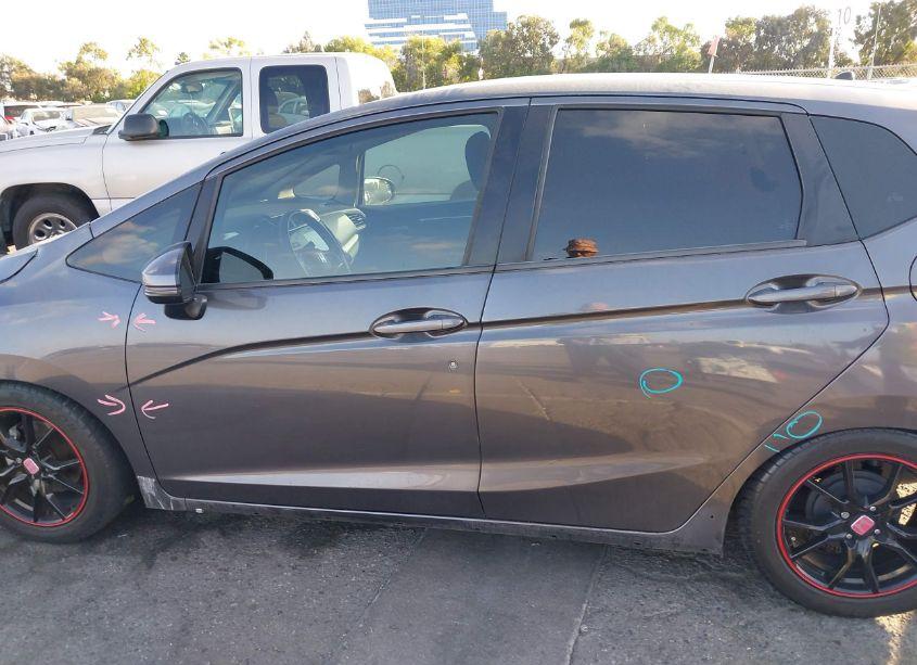Photo 14 of 2018 Honda Fit SPORT (VIN 3HGGK5G6XJM700589)