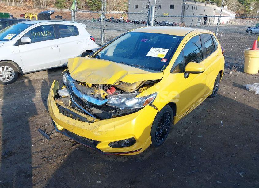 Photo 2 of 2018 Honda Fit SPORT (VIN 3HGGK5G6XJM711270)