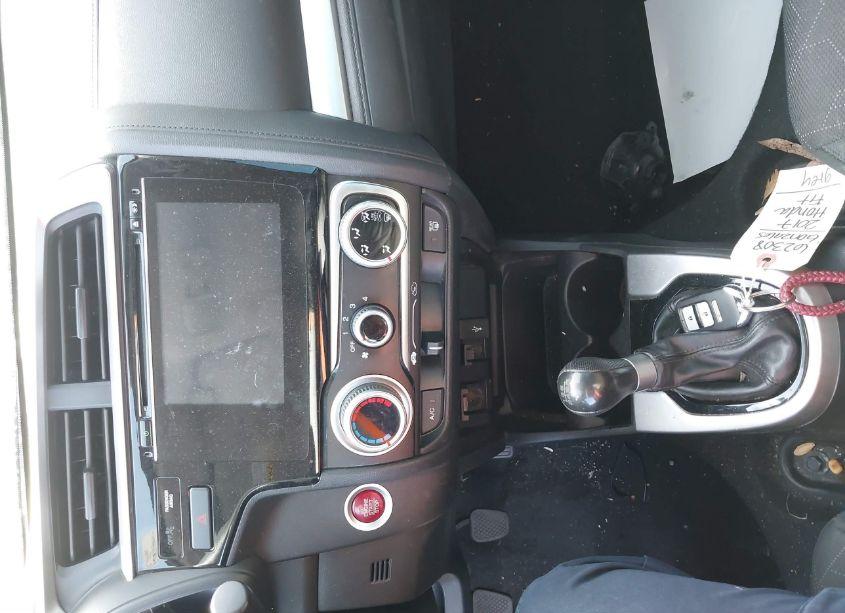 Photo 11 of 2017 Honda Fit EX (VIN 3HGGK5G76HM701838)