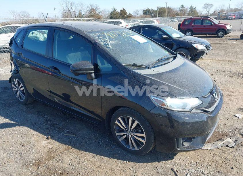 2015 Honda Fit EX (VIN 3HGGK5G81FM744828) main photo