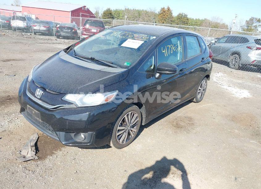 Photo 2 of 2015 Honda Fit EX (VIN 3HGGK5G81FM744828)