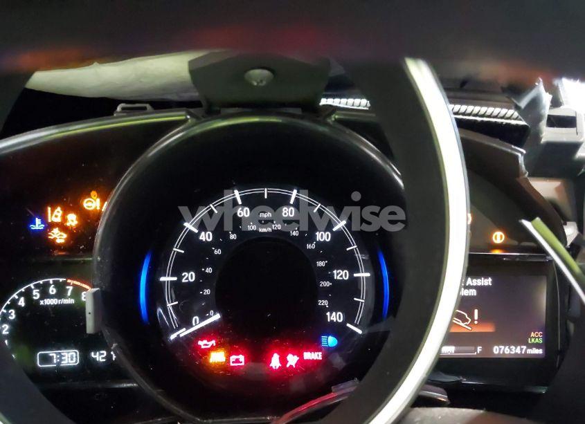 Photo 15 of 2018 Honda Fit EX (VIN 3HGGK5G82JM703911)