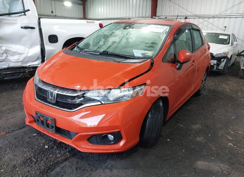Photo 2 of 2018 Honda Fit EX (VIN 3HGGK5G82JM703911)