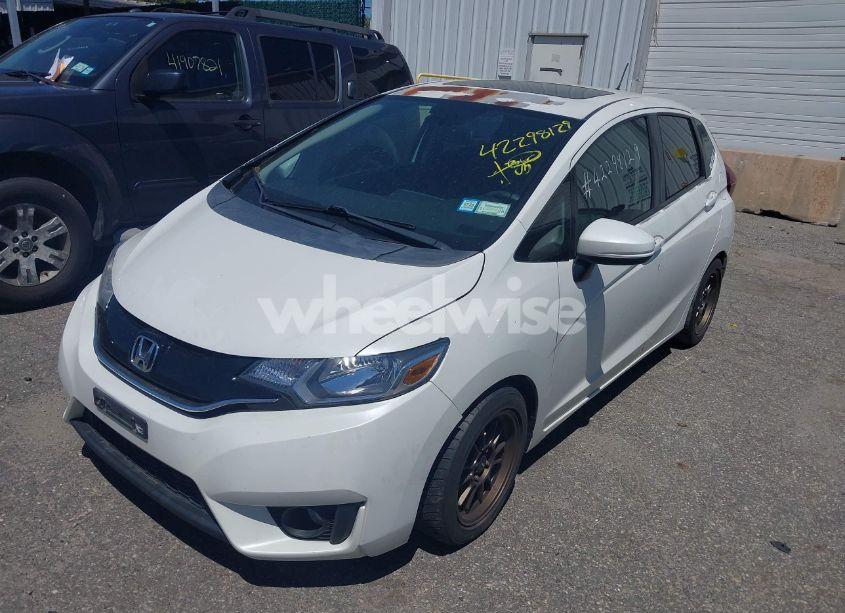 Photo 2 of 2015 Honda Fit EX (VIN 3HGGK5G84FM733886)