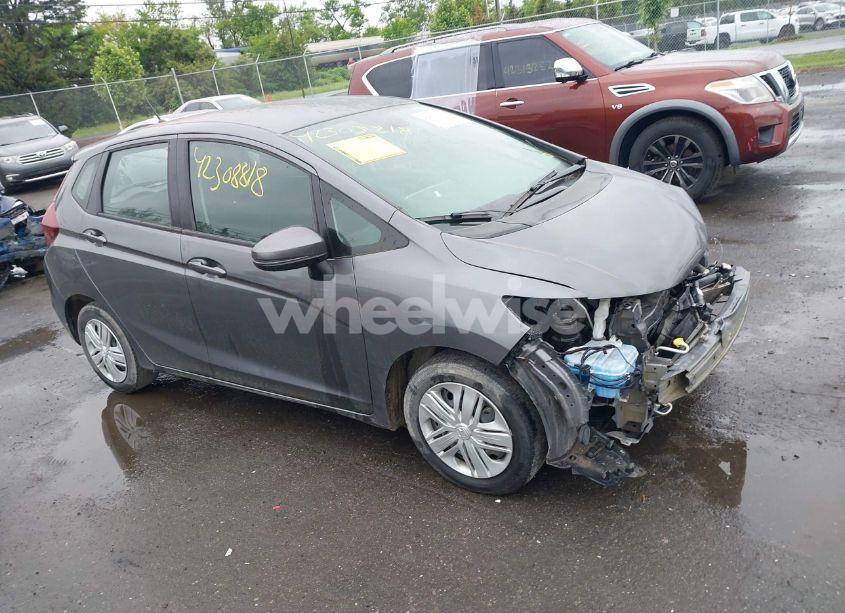 2019 Honda Fit LX (VIN 3HGGK5H40KM735754) main photo