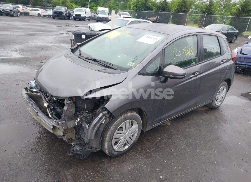 Photo 2 of 2019 Honda Fit LX (VIN 3HGGK5H40KM735754)