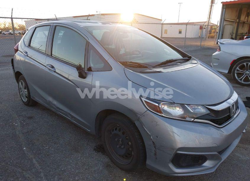 2019 Honda Fit LX (VIN 3HGGK5H40KM740792) main photo