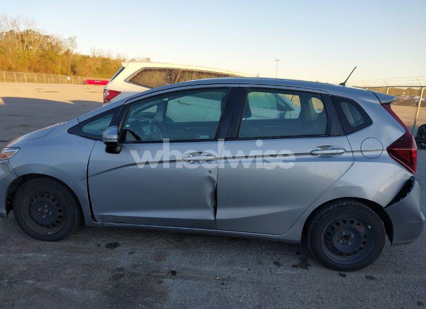 Photo 14 of 2019 Honda Fit LX (VIN 3HGGK5H40KM740792)