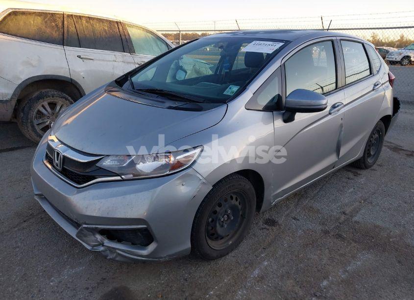 Photo 2 of 2019 Honda Fit LX (VIN 3HGGK5H40KM740792)