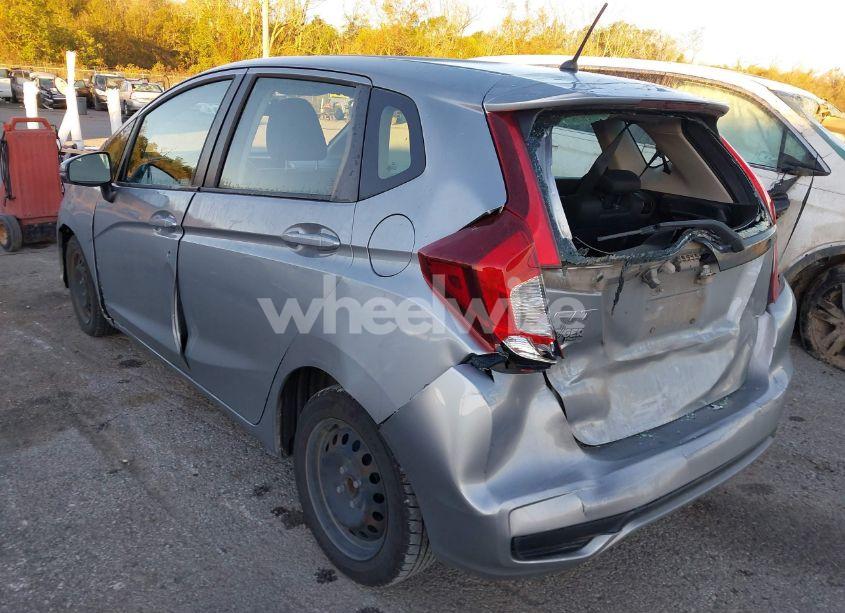 Photo 3 of 2019 Honda Fit LX (VIN 3HGGK5H40KM740792)