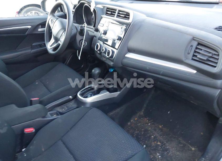 Photo 5 of 2019 Honda Fit LX (VIN 3HGGK5H40KM740792)