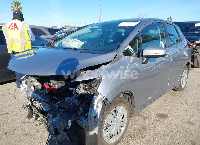 Photo 2 of 2019 Honda Fit LX (VIN 3HGGK5H41KM718882)
