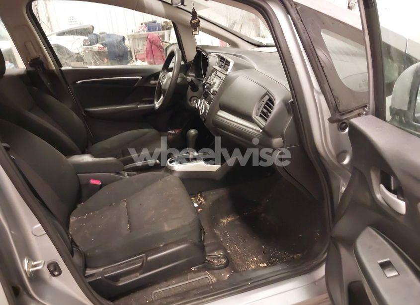 Photo 5 of 2019 Honda Fit LX (VIN 3HGGK5H41KM750800)