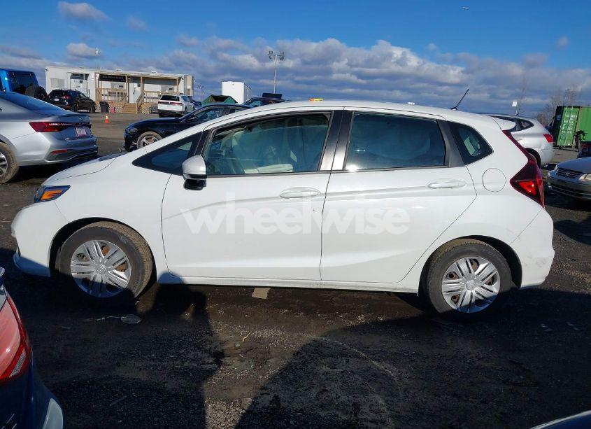 Photo 15 of 2018 Honda Fit LX (VIN 3HGGK5H42JM723829)