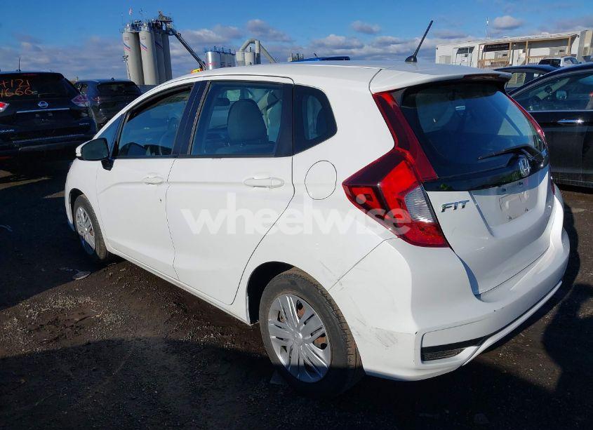 Photo 3 of 2018 Honda Fit LX (VIN 3HGGK5H42JM723829)