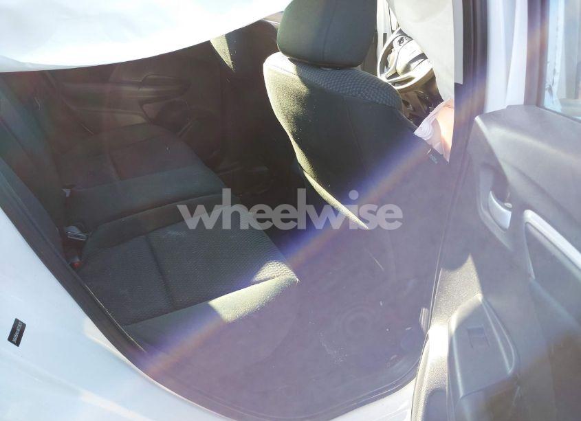 Photo 8 of 2018 Honda Fit LX (VIN 3HGGK5H42JM723829)