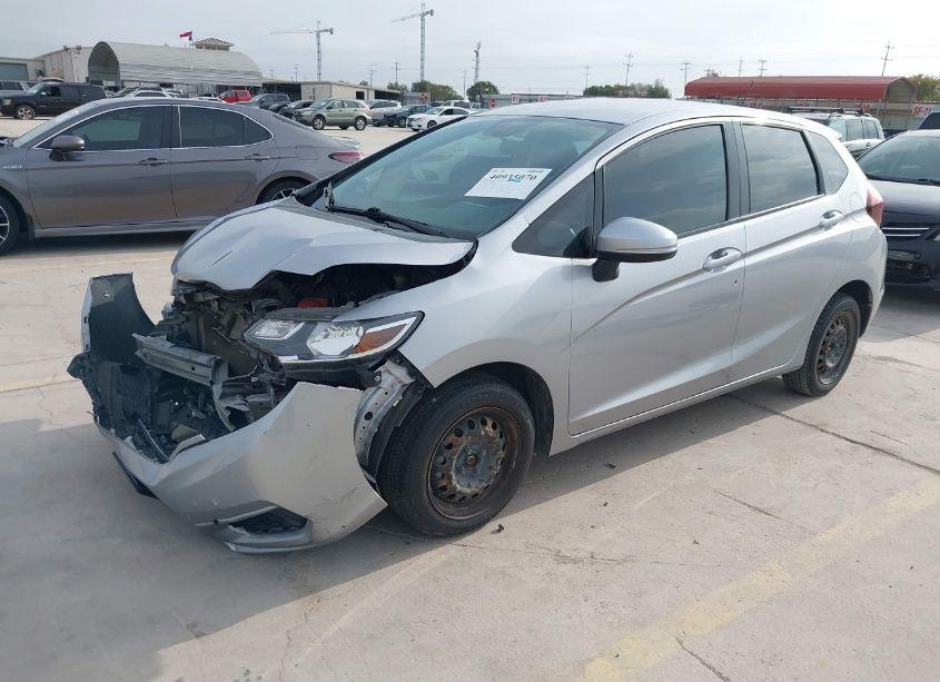 Photo 2 of 2019 Honda Fit LX (VIN 3HGGK5H43KM704823)