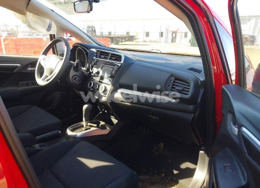 Photo 5 of 2019 Honda Fit LX (VIN 3HGGK5H43KM750846)