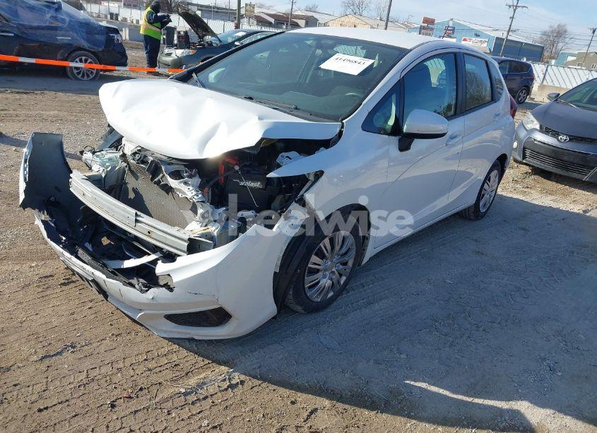 Photo 2 of 2019 Honda Fit LX (VIN 3HGGK5H44KM727222)