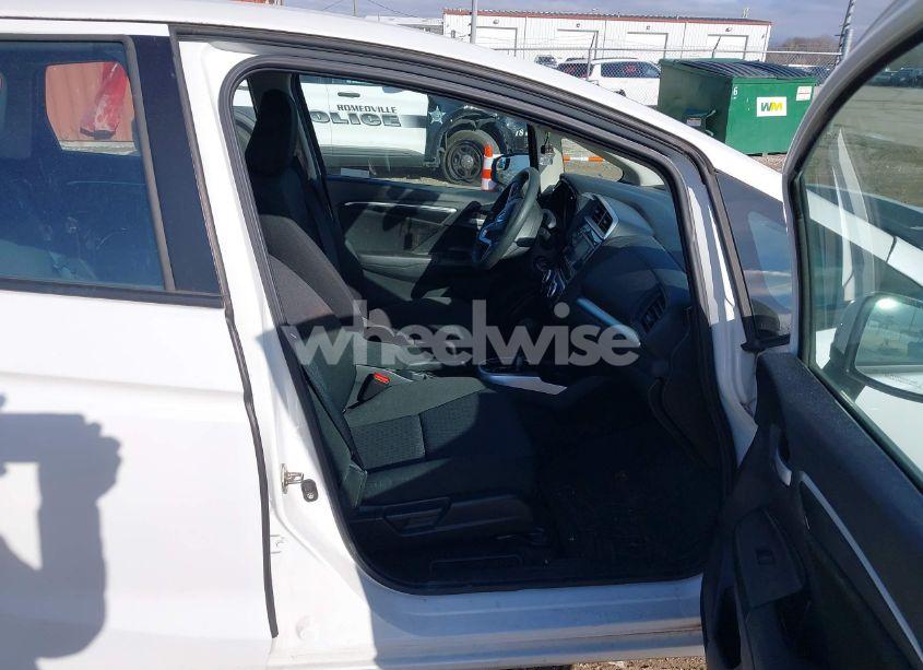 Photo 5 of 2019 Honda Fit LX (VIN 3HGGK5H44KM727222)