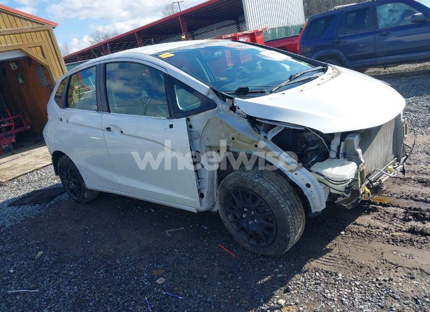 2019 Honda Fit LX (VIN 3HGGK5H44KM731187) main photo