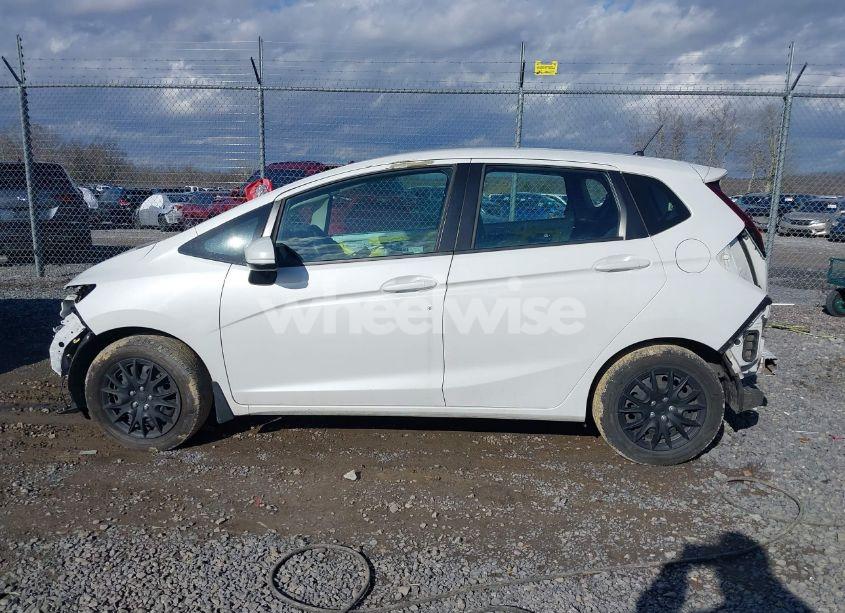 Photo 15 of 2019 Honda Fit LX (VIN 3HGGK5H44KM731187)