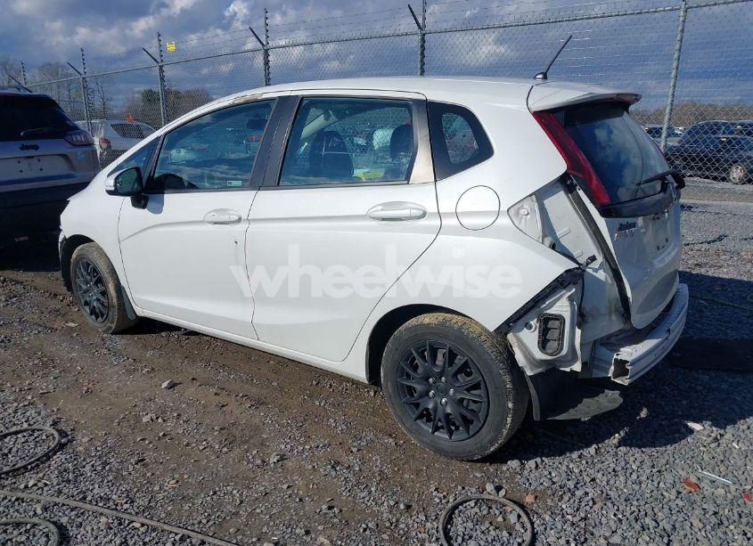 Photo 3 of 2019 Honda Fit LX (VIN 3HGGK5H44KM731187)