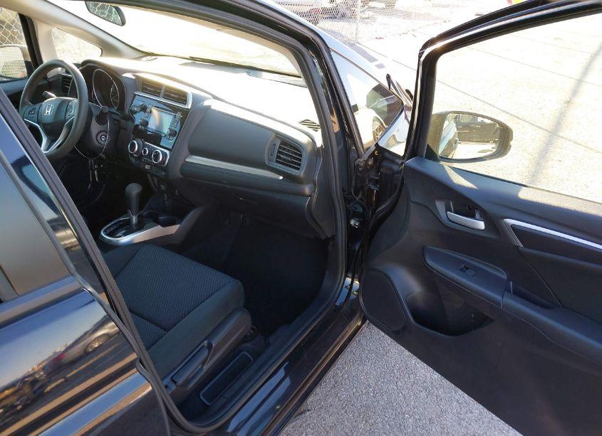 Photo 5 of 2019 Honda Fit LX (VIN 3HGGK5H44KM732792)