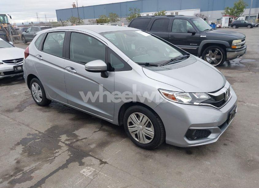 2019 Honda Fit LX (VIN 3HGGK5H44KM735756) main photo