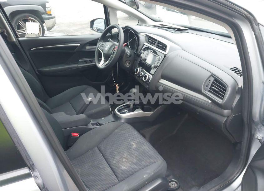 Photo 5 of 2019 Honda Fit LX (VIN 3HGGK5H44KM735756)