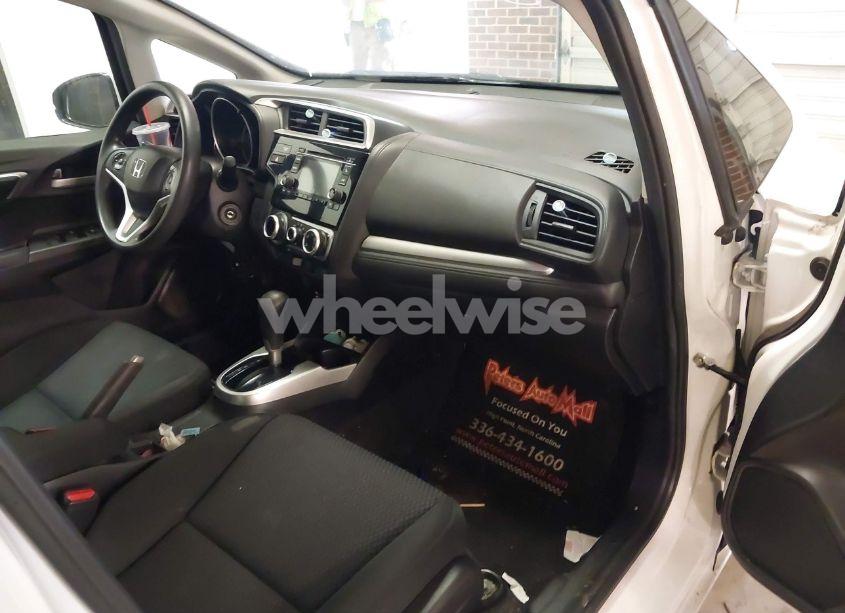 Photo 5 of 2019 Honda Fit LX (VIN 3HGGK5H44KM738219)