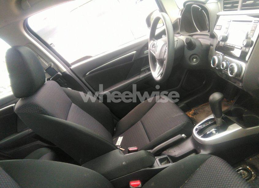 Photo 5 of 2020 Honda Fit LX (VIN 3HGGK5H44LM727805)