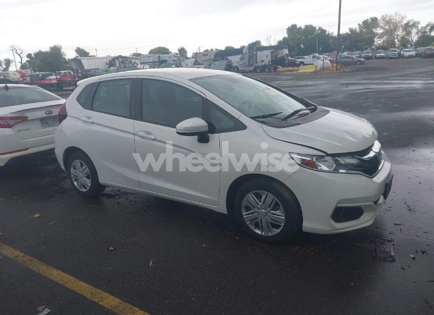 2019 Honda Fit LX (VIN 3HGGK5H45KM745759) main photo