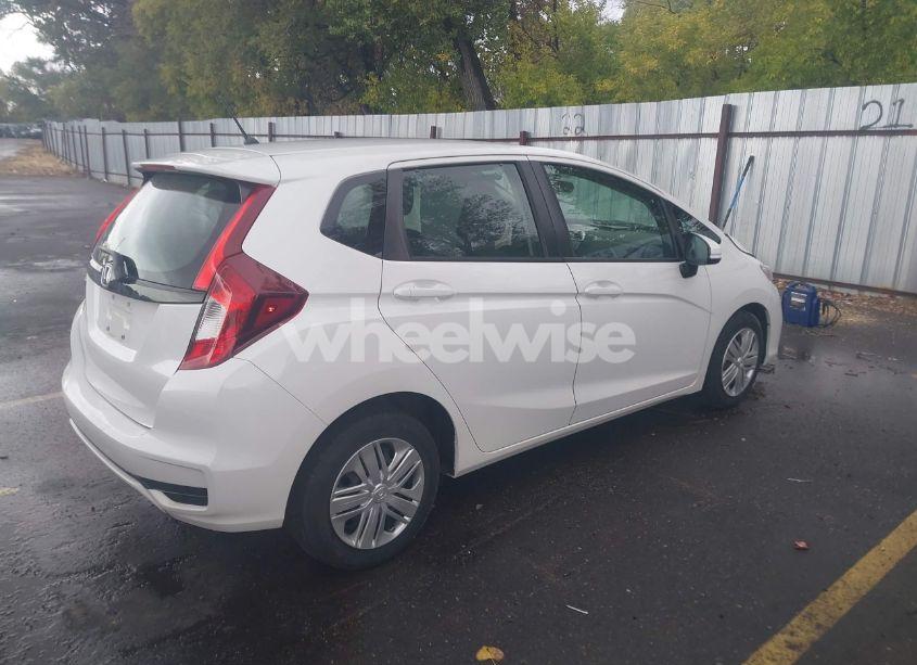 Photo 4 of 2019 Honda Fit LX (VIN 3HGGK5H45KM745759)