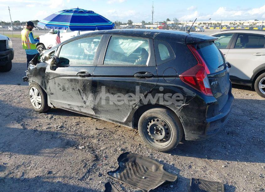 Photo 3 of 2020 Honda Fit LX (VIN 3HGGK5H45LM710446)