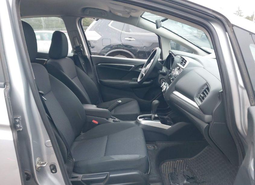 Photo 5 of 2018 Honda Fit LX (VIN 3HGGK5H46JM728080)