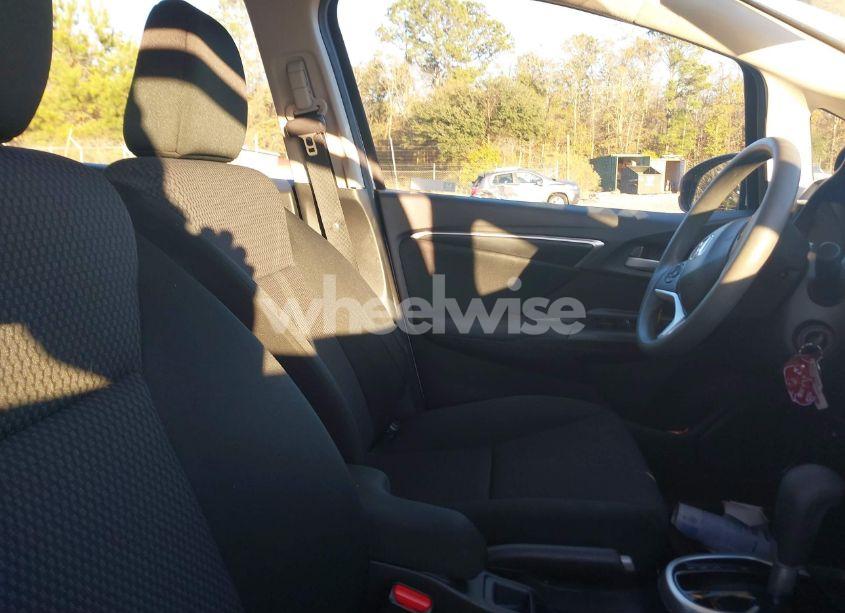 Photo 5 of 2018 Honda Fit LX (VIN 3HGGK5H46JM736518)