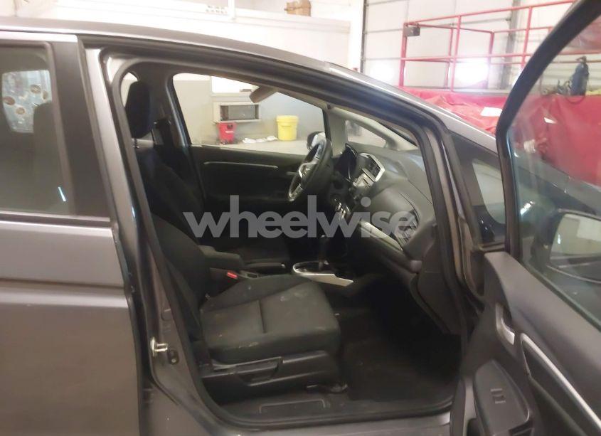 Photo 5 of 2019 Honda Fit LX (VIN 3HGGK5H46KM701432)