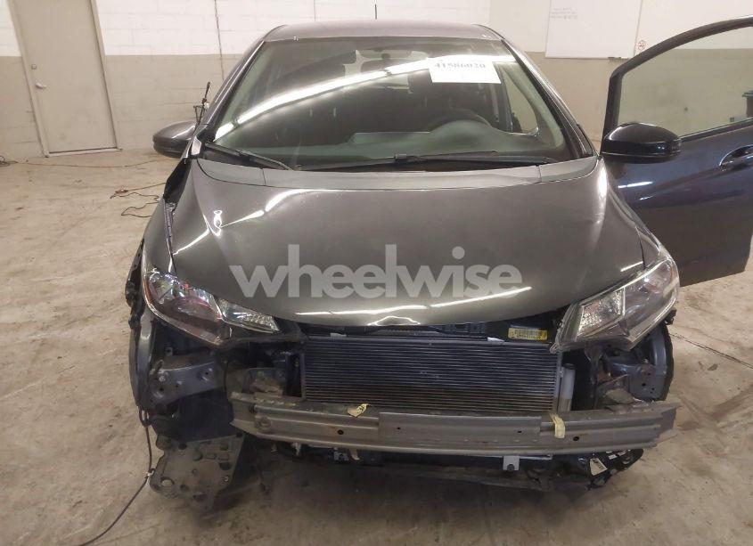 Photo 6 of 2019 Honda Fit LX (VIN 3HGGK5H46KM701432)