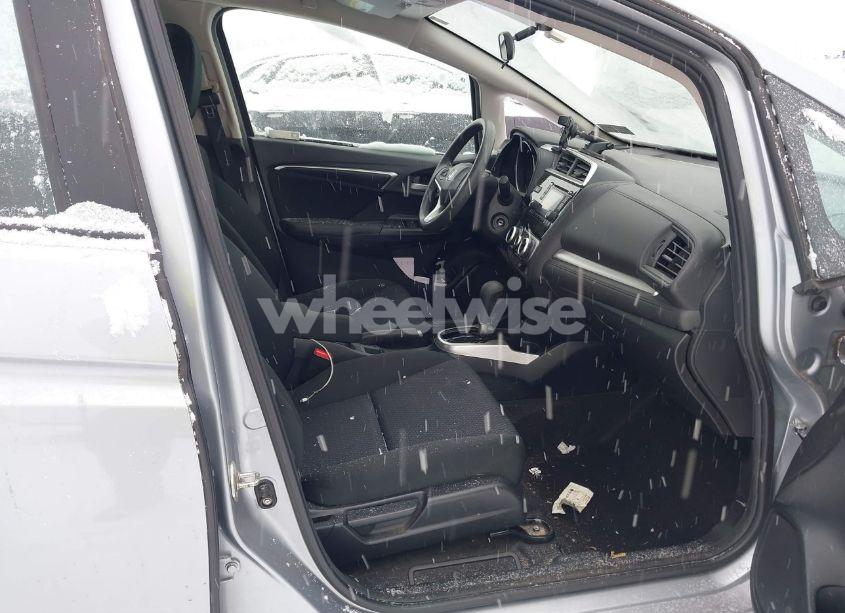 Photo 5 of 2019 Honda Fit LX (VIN 3HGGK5H46KM729358)