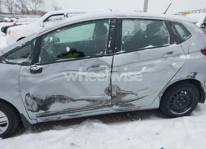 Photo 6 of 2019 Honda Fit LX (VIN 3HGGK5H46KM729358)