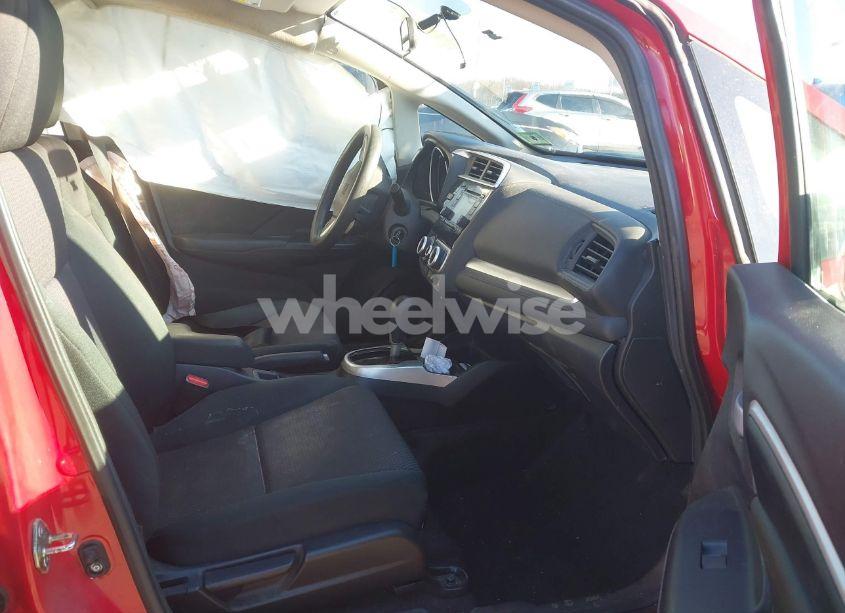 Photo 5 of 2019 Honda Fit LX (VIN 3HGGK5H47KM710964)