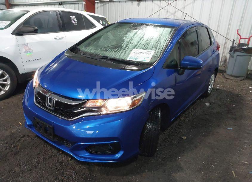 Photo 2 of 2019 Honda Fit LX (VIN 3HGGK5H47KM736786)