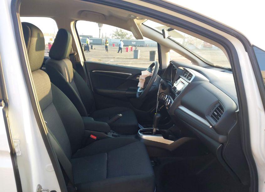 Photo 5 of 2019 Honda Fit LX (VIN 3HGGK5H48KM714277)