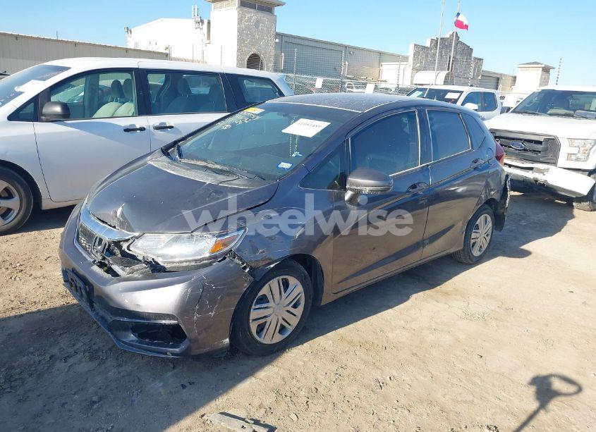 Photo 2 of 2019 Honda Fit LX (VIN 3HGGK5H48KM720032)
