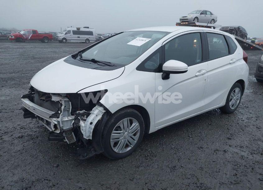 Photo 2 of 2019 Honda Fit LX (VIN 3HGGK5H49KM722808)