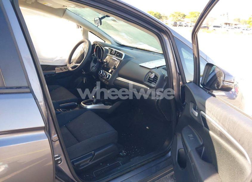Photo 5 of 2019 Honda Fit LX (VIN 3HGGK5H49KM726258)