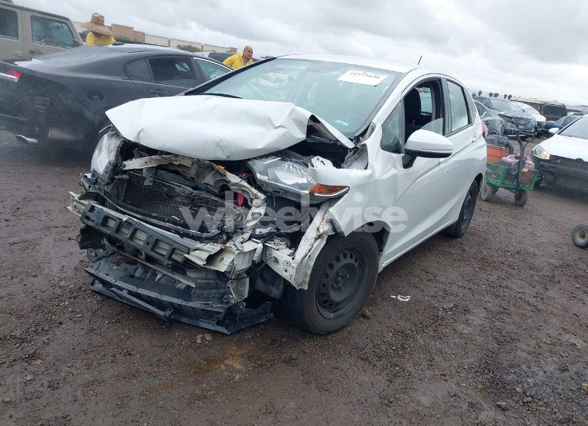 Photo 2 of 2019 Honda Fit LX (VIN 3HGGK5H49KM747577)